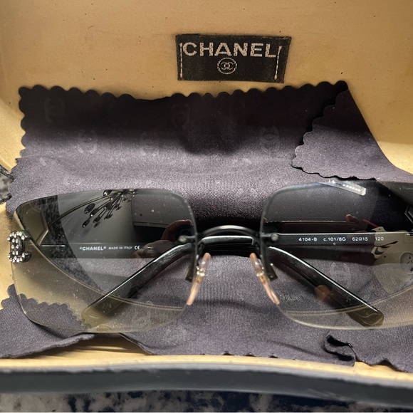Chanel sunglasses - Picture 9 of 15